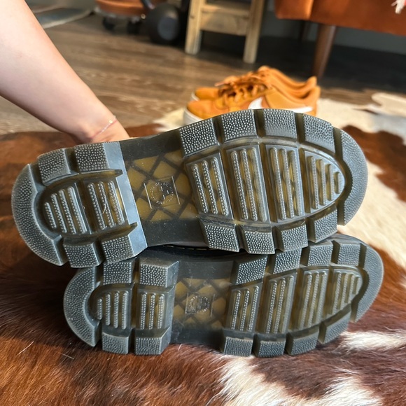 Dr. Martens Combs Bootie - Women's - Picture 6 of 7